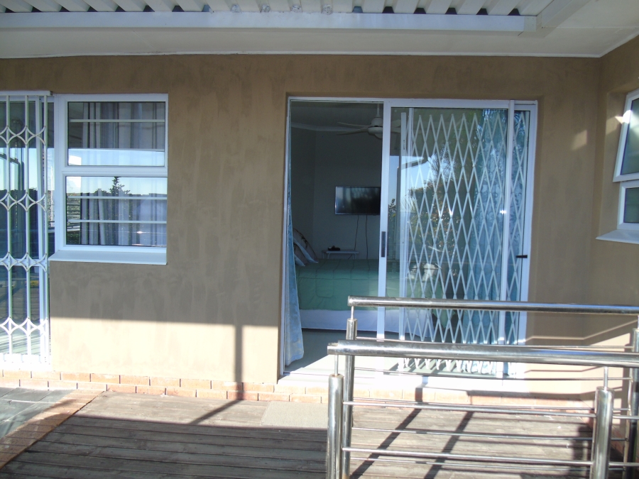 To Let 3 Bedroom Property for Rent in Beacon Bay Eastern Cape
